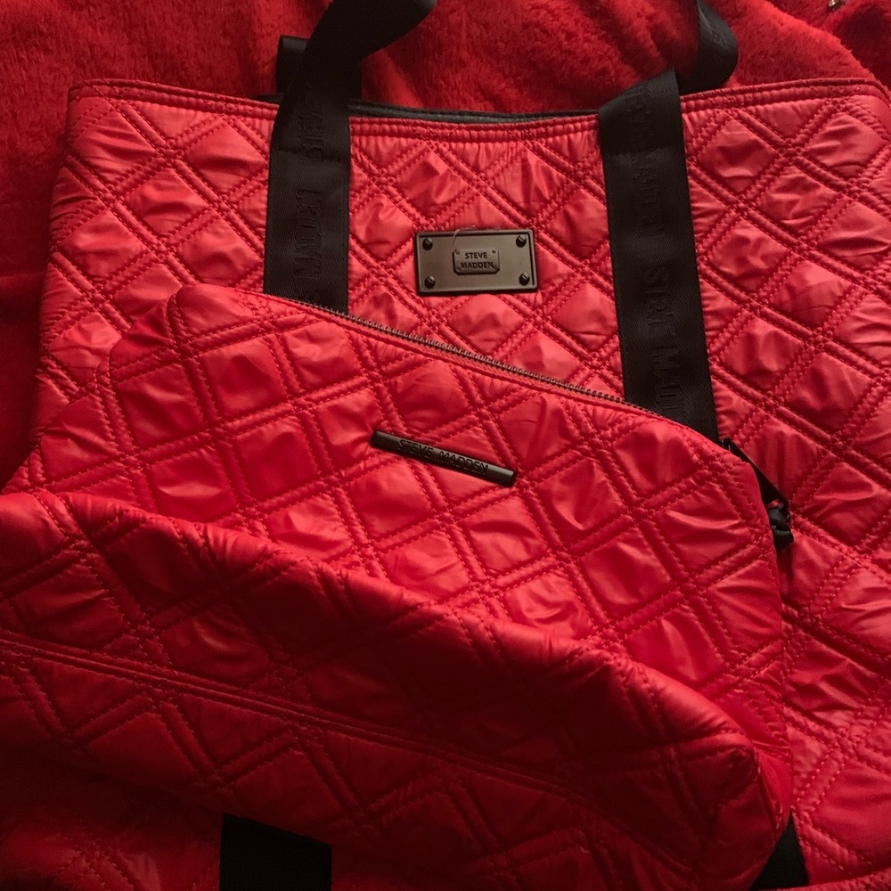 Steve Madden purse with matching pouch
